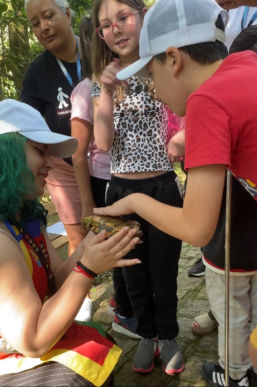 Conhecer a tartaruga Jurema foi um dos momentos preferidos dos estudantes do IPC Conhecer a tartaruga Jurema foi um dos momentos preferidos dos estudantes do IPC