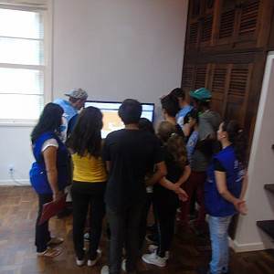 Adolescentes_do_fas_visitam_memorial_dra_zilda_arns_14_20160316_1430442292 261 800 600 80 rd 255 255 255